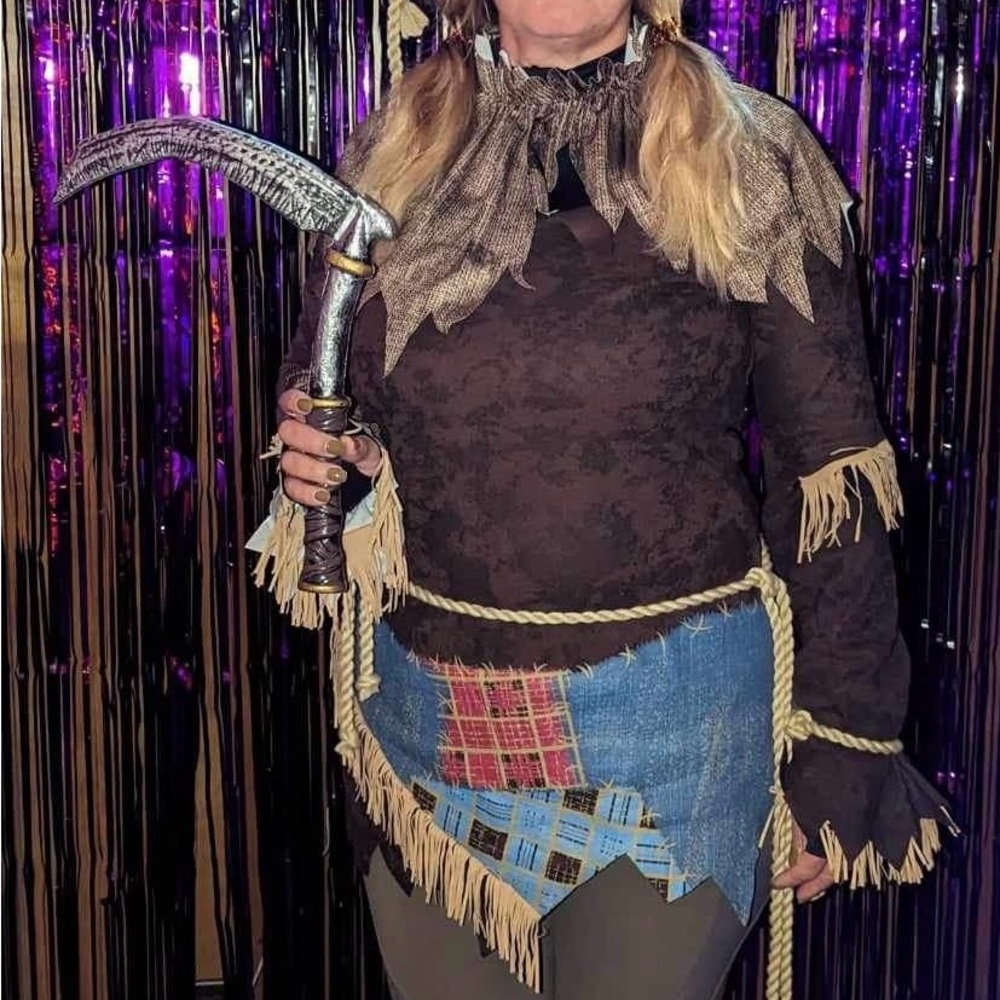 Women’s scarecrow costume